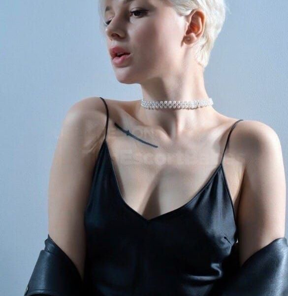 Hello and welcome! My name Daria ? I am a young lady from Russia, for the first time in Saudi Arabia ? my photos and age are real ❤️ 100% natural I am a very flexible young girl, I dance burlesque dances! doing sports! and I read a lot of literature - it will definitely not be boring with me! ? I only meet real gentlemen, I love men who give me gifts ? I am very sensitive and gentle, I love sex! at our meeting we will be very comfortable☺️ I love long meetings where we can enjoy each other ? I will be glad to meet you and enjoy this time! see you ?