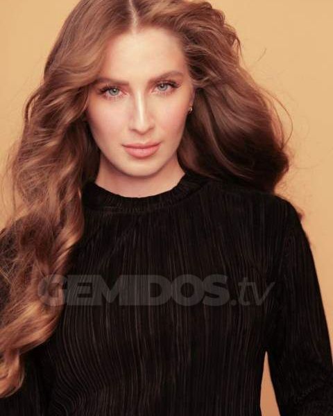 Mónica es una modelo internacional high end, una chica impresionante de belleza cautivadora y personalidad extrovertida. Modelo profesional e imagen de varias marcas publicitarias internacionales, ha modelado para pasarelas de marcas reconocidas. En su tiempo libre brinda sus servicios de acompañamiento para caballeros ejecutivos que buscan elegancia, clase, diversion y compañia de lujo. Es una de las escorts en DF con mas clase y educacion. 

Ojos azules de mirada profunda, piel blanca, figura estilizada, natural, muy extrovertida, sexy , amable , educada y profesional en sus servicios. Su trato de novia es real y verificado. Disponible para viajes y eventos privados.

