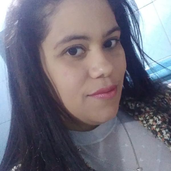 Soy curby alegre y me gusta consentir 