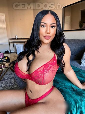 You’re the type of gentleman that doesn’t have time for traditional dating. Your career is quite frenetic, therefore, you deserve a break from reality. It’s time to get away from your daily routine and enjoy life. That’s where I come in! 

  Hello, my name is Kierra. I am a low-volume provider looking to establish genuine and lasting connections with gentlemen who appreciate the finer things in life.
  I would describe myself as elegant and sophisticated. Among my array of physical assets would have to be vibrating personality, my glowing smile and brown eyes that will immediately catch your attention. I stand at 5'1" with the prefect petite hourglass figure, soft caramel skin and natural G breast.
